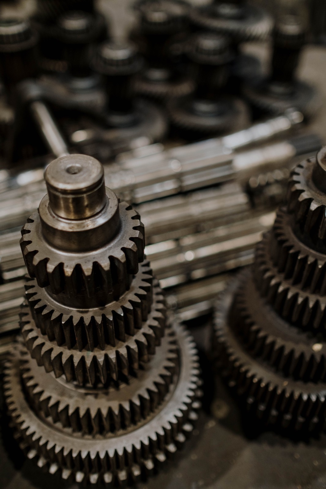 In addition to the accuracy level, what other indicators can be used to evaluate the performance of the ball screw