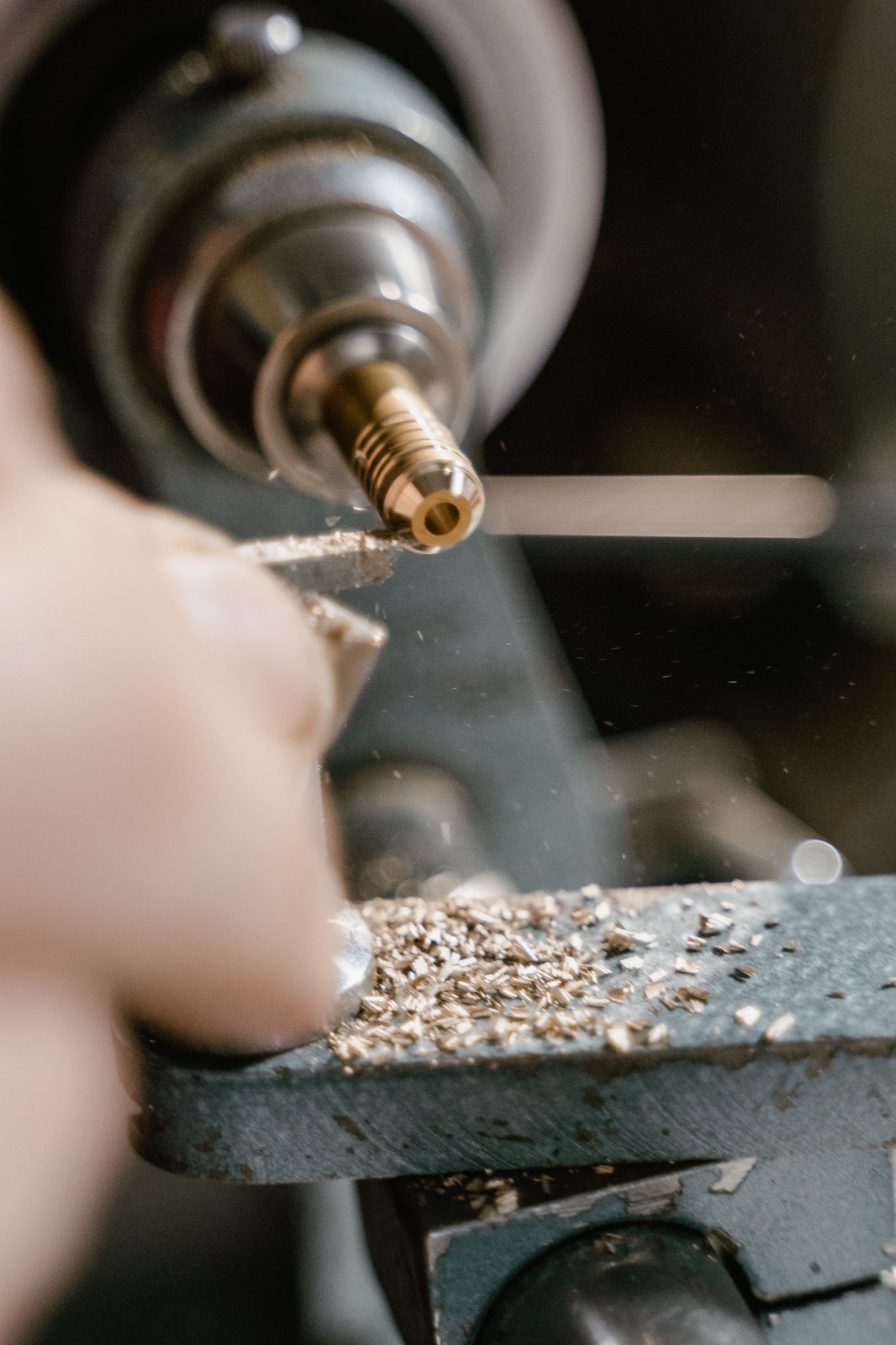 How to perform a load test on the shaft end of a ball screw?